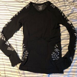 Krimson Klover Black Long Sleeve Tee with Subtle Silver Print xs
